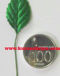 Daun imitasi daun mawar beludru size kecil per lusin (MBS031)