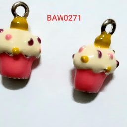 Liontin model cup cake