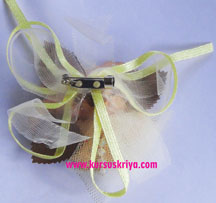 Korsase bunga coklat daun coklat pita mote