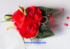 Korsase 3 bunga merah