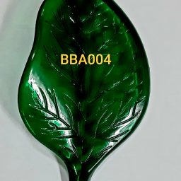 Daun akrilik bergelombang