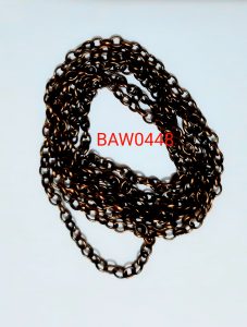 Rantai metal warna merah tembaga