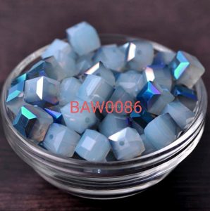 Manik kristal kotak 6 mm white opaque topping blue metalic