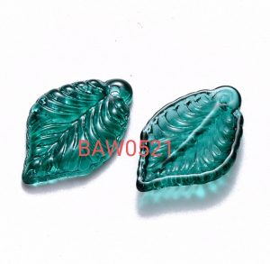 Manik-manik liontin kaca daun 22 mm