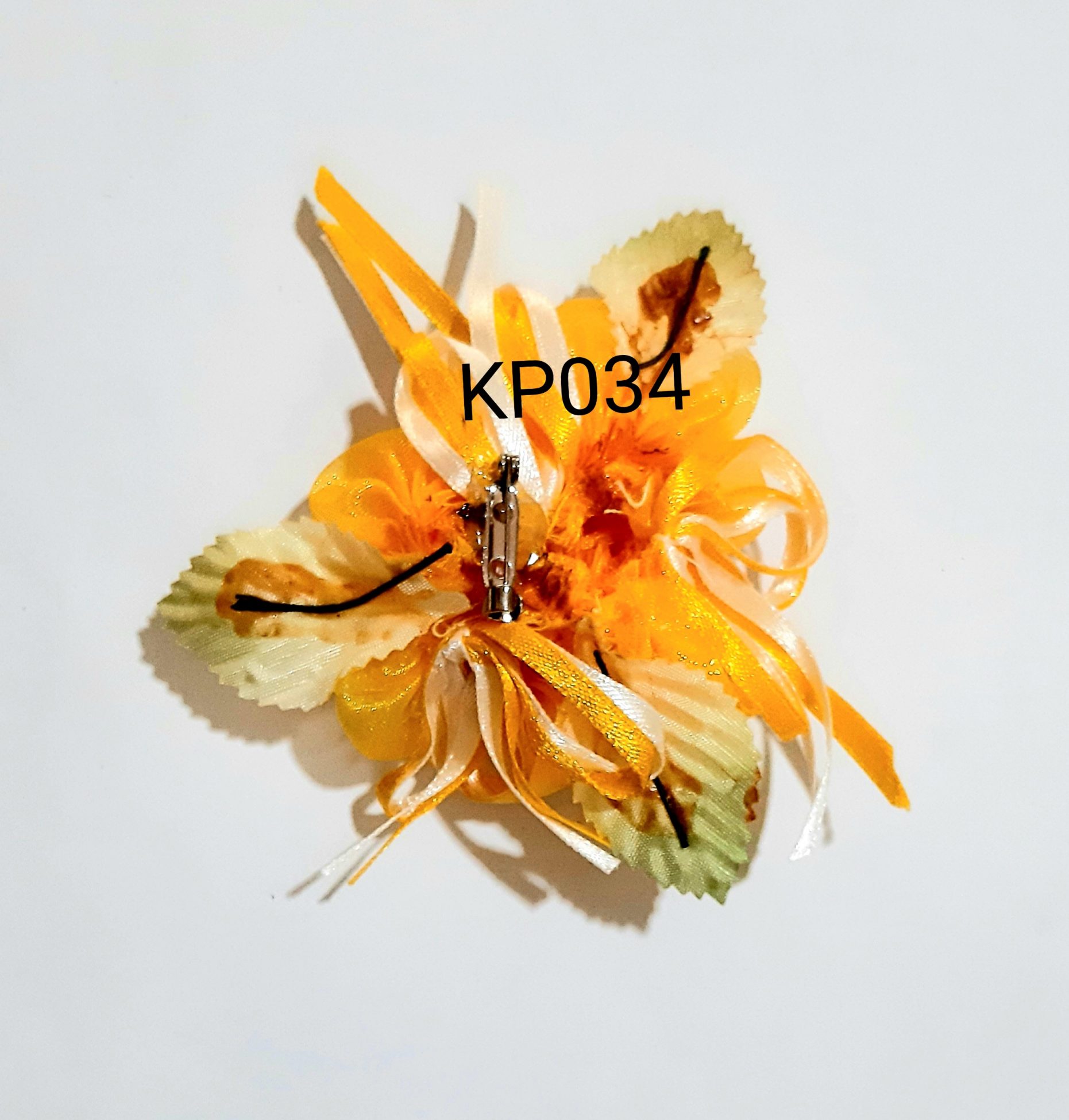 Bros korsase Bunga 3 kuncup kuning organdi daun hijau emboss (KP034) - Image 2