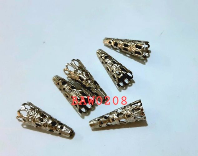 Cone panjang metal warna silver motif terawang