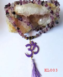 Kalung batu fluorite liontin om warna violet