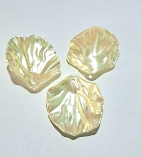 Kelopak bunga akrilik white pearl size L