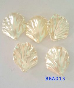 Kelopak bunga akrilik white pearl size M