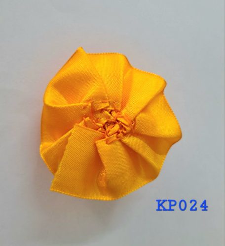 Kuntum bunga mawar satin warna tangerine