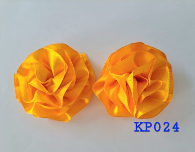Kuntum bunga mawar satin warna tangerine