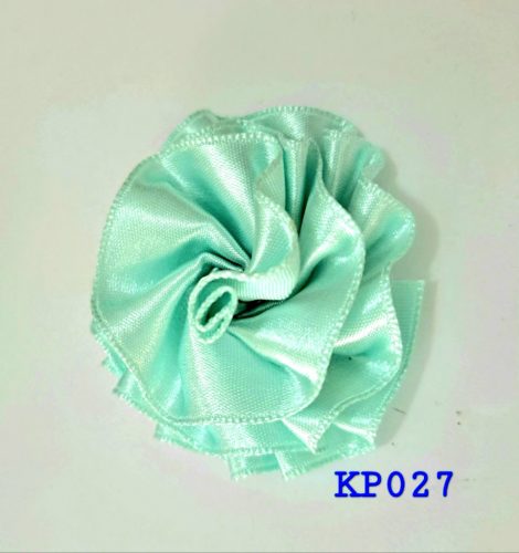 Kuntum bunga mawar satin warna aqua