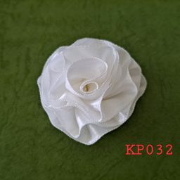 Kuntum bunga mawar satin warna white