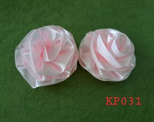 Kuntum bunga mawar satin warna light pink