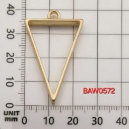 Bezel triangle gold