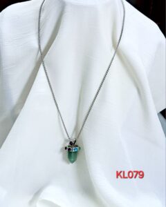 Liontin pendulum green adventurine hiasan 7 cakra rantai stainless steel warna silver