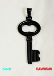 Liontin bentuk kunci kuno stainless steel 304 warna hitam