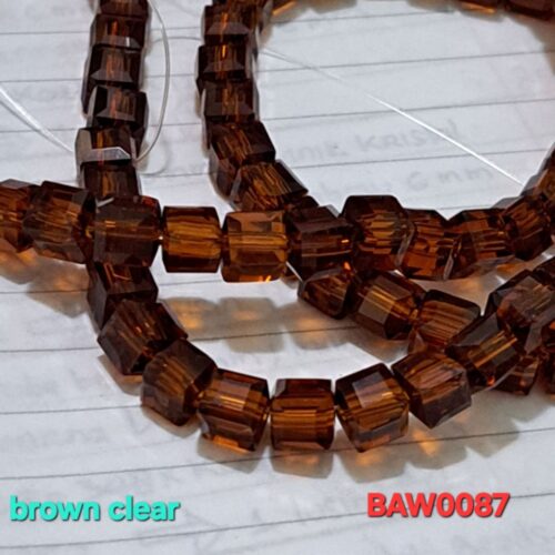 Manik-manik kristal austria bentuk kotak facet 6 mm warna brown clear