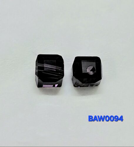 Manik-manik kristal austria kotak facet 6mm warna dark violet clear