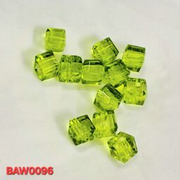 Manik-Manik Kristal Austria Kotak facet 6 mm Warna Green peridot clear untuk Aksesoris isi 12 pcs (BAW0096)