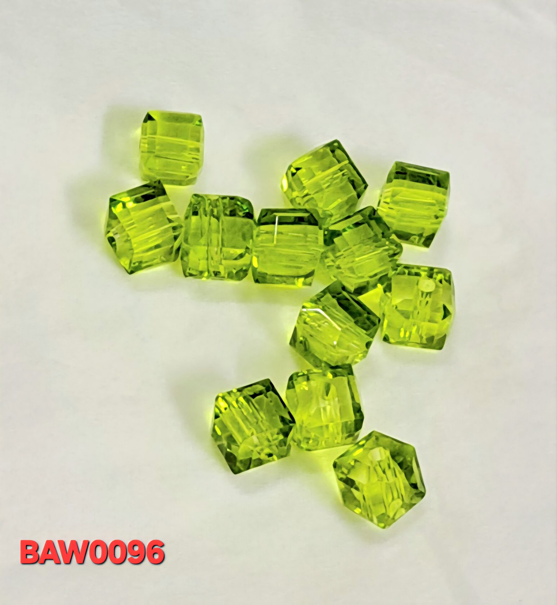 Manik-Manik Kristal Austria Kotak facet 6 mm Warna Green peridot clear untuk Aksesoris isi 12 pcs (BAW0096)