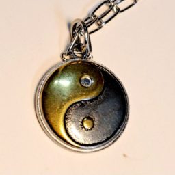 Kalung rantai stainless steel liontin yin-yang 316L