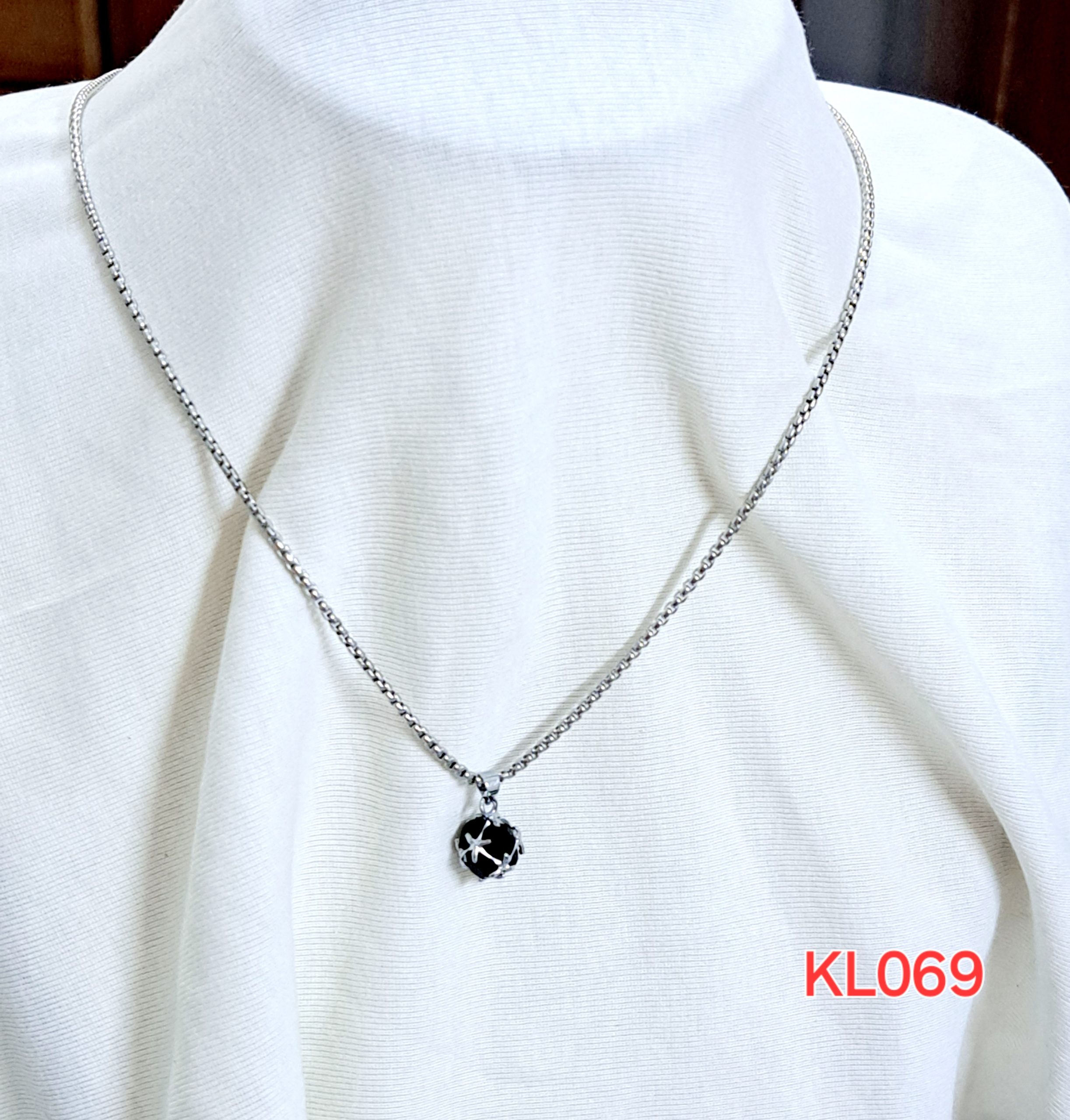 Kalung rantai stainless steel liontin kristal bulat hitam 10 mm
