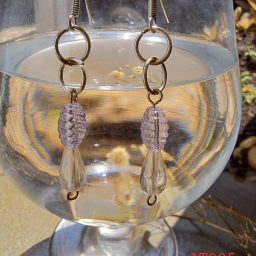 Anting-anting gantung akrilik mote light violet-clear